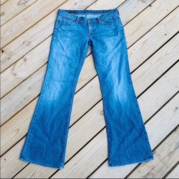 🌸SOLD🌸 Citizens of Humanity Low Flare Jeans - Picture 4 of 8